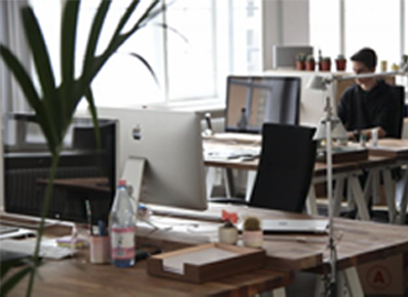 people-working-img-1